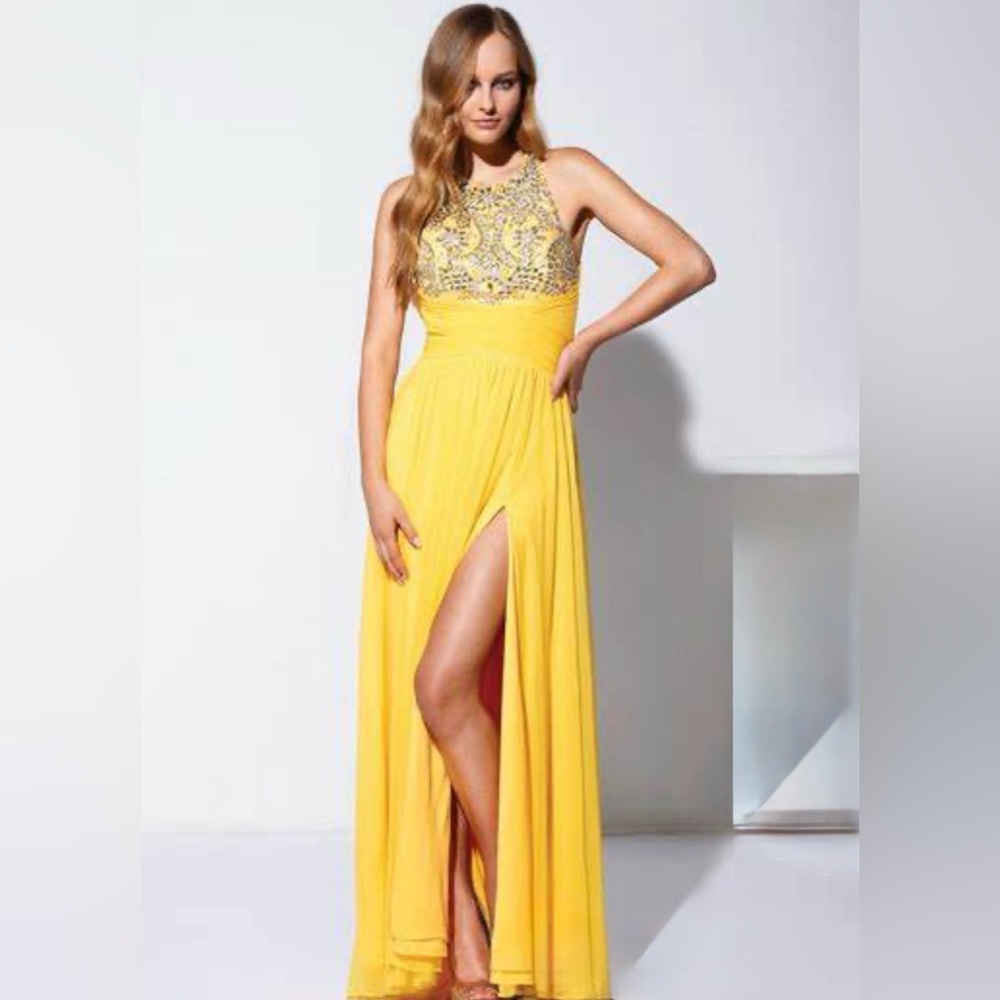 NWNT -Terani Couture Yellow Evening Gown
 (Size 4 )